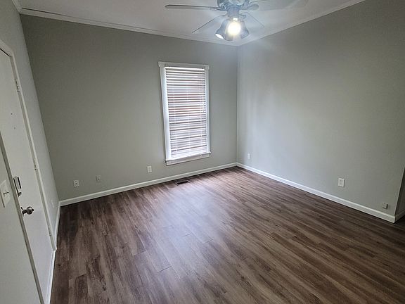 Flex room can be a Large Living room/office or a second bedroom with large closet that has built in shelves.