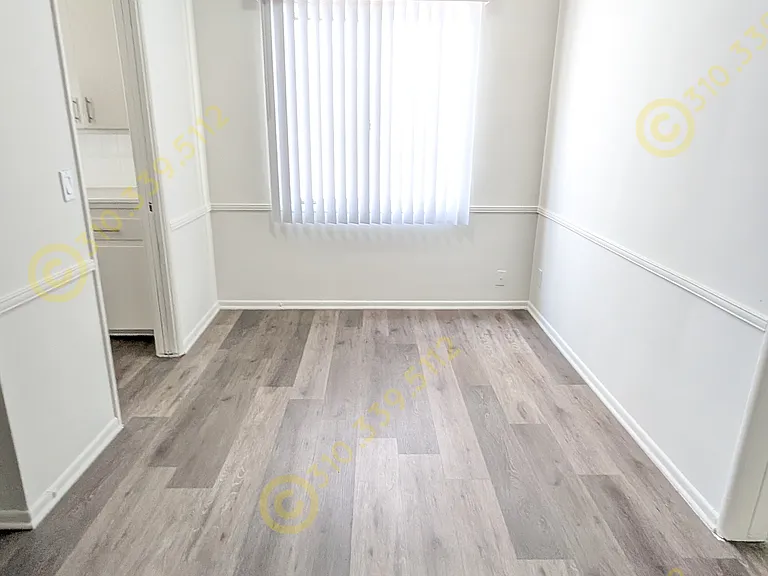 1254 N Havenhurst Dr #15 — Photo 6