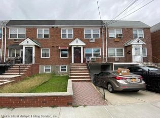 60-42 75th St, Middle Village, NY 11379