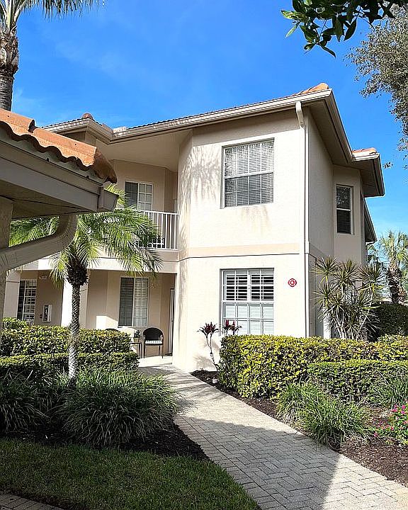 1st image of 3973 Bishopwood Ct E Unit 206