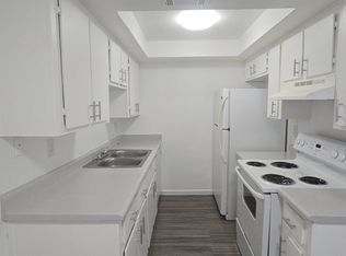 2330 W Lone Cactus Dr APT 203, Phoenix, AZ 85027