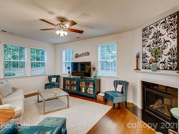 2nd image of 3808 Dinsmore Ln