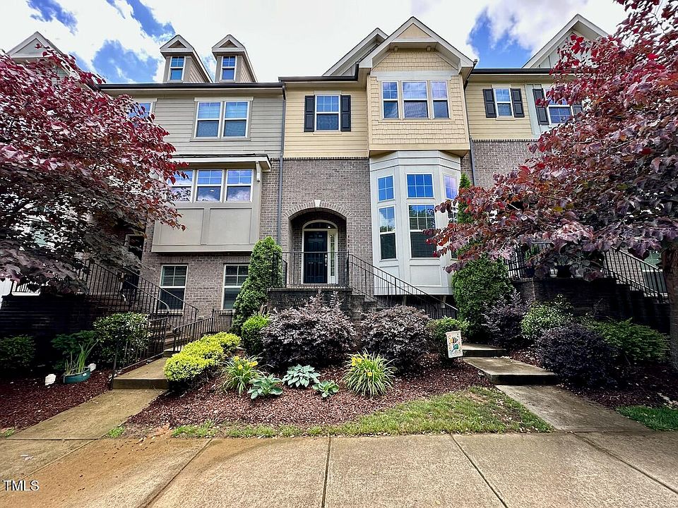 1st image of 404 Sawcut Ln