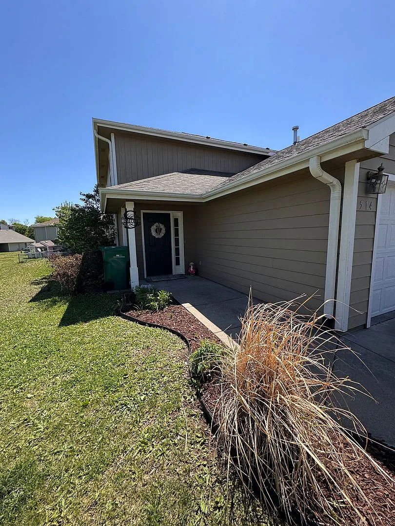 4 bed, 1794 sqft, $1,800 — Photo 1
