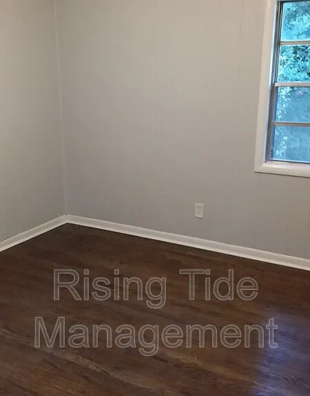 700 Biscayne Dr — Photo 11