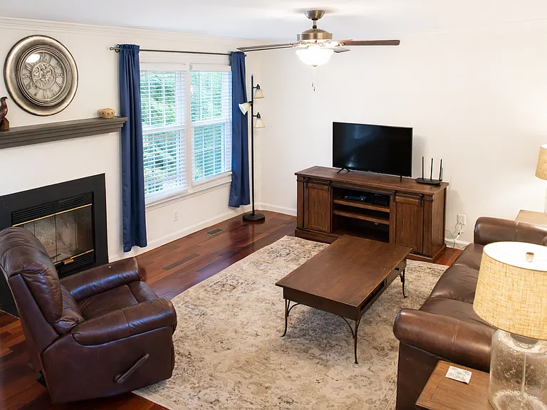 7 Archer Glen Ct — Photo 2