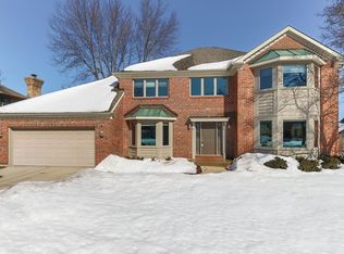 220 Heritage Dr, Roselle, IL