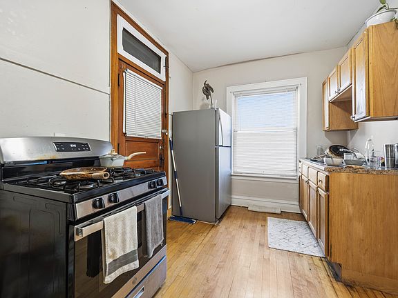 3rd image of 4500 W Montana St #1