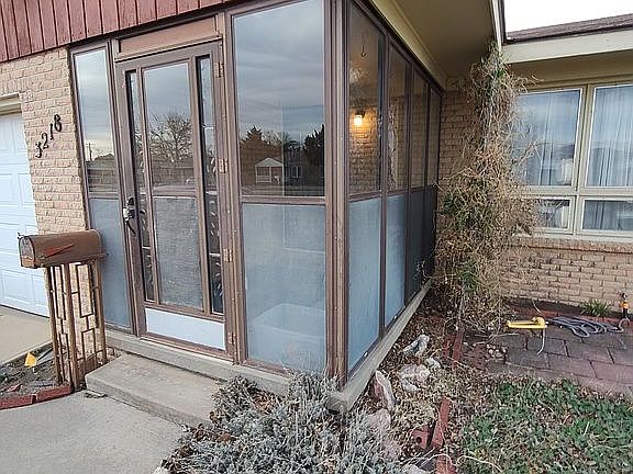 Glass/screened porch