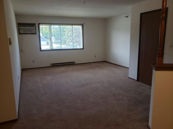 2nd image of 2121 Barton Ave #6