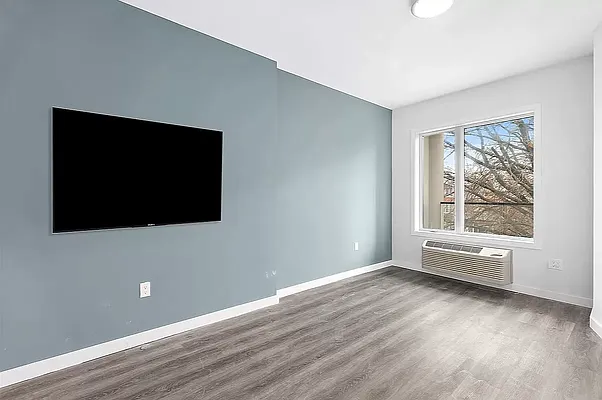 Rented by Elmekies Equities | media 25