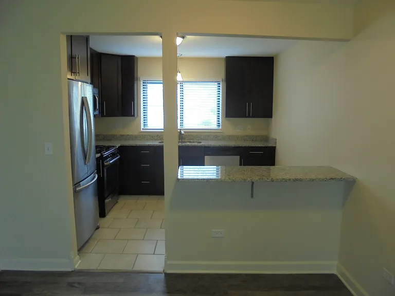 137 Manchester Ct — Photo 11
