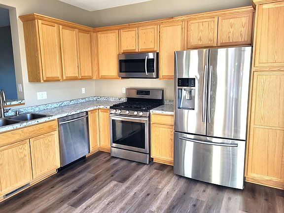 5th image of 11305 Fergus St NE Unit D