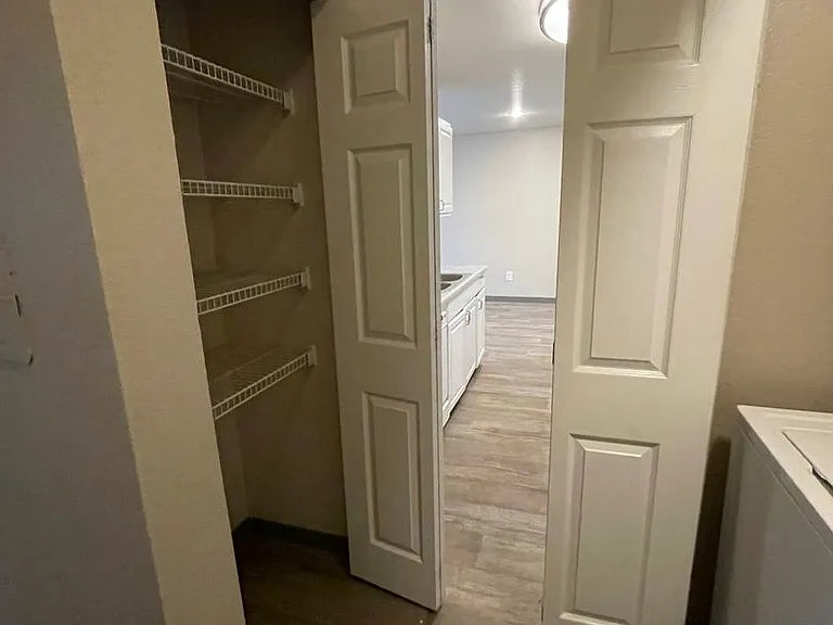 Signature Apartments — Photo 58