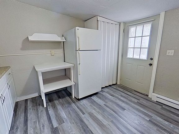 2nd image of 21 W Maple St Floor 2