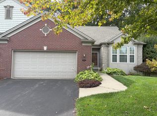 2912 Woodridge Cir NE, Grand Rapids, MI 49525