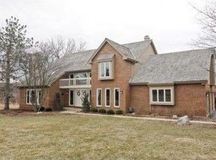 25777 W Tara Dr, Barrington, IL 60010