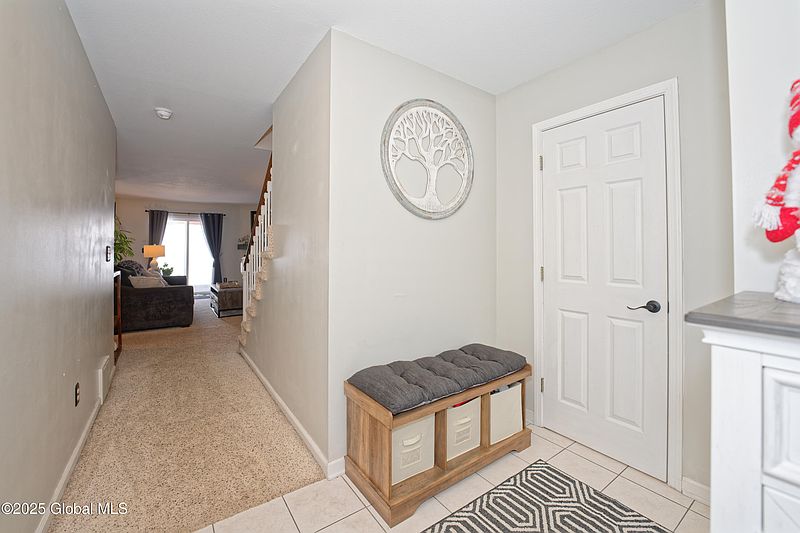 2nd image of 118 Bridgewood Lane