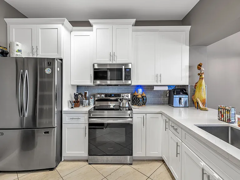 6407 Bella Cir #403 — Photo 3