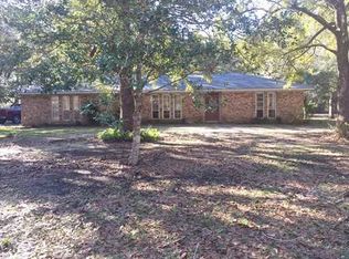 2717 Bayou Bend Dr, Gautier, MS 39553