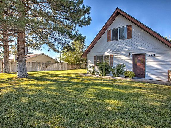 2nd image of 223 Bonny Dr