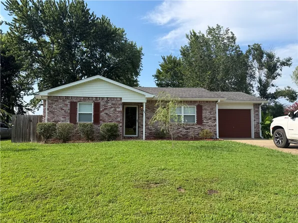 12 Sears St, Clarksville, AR 72830