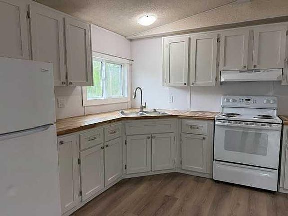 2nd image of 921 11th St