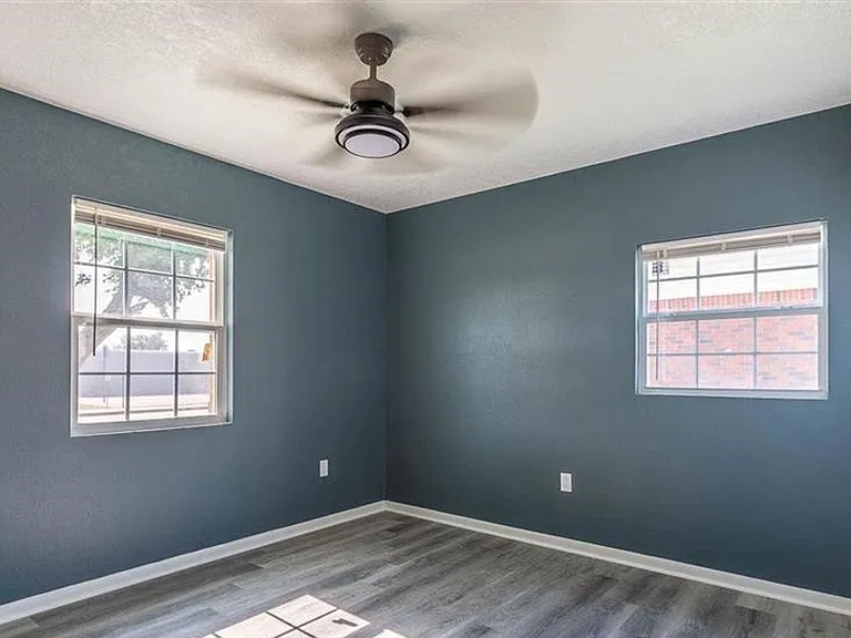 4724 NW Ridgecrest Dr — Photo 25