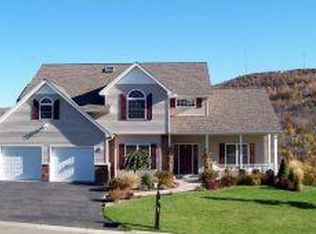 1004 Siena Ln, Vestal, NY 13850