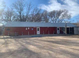 230 A St, Guide Rock, NE 68942