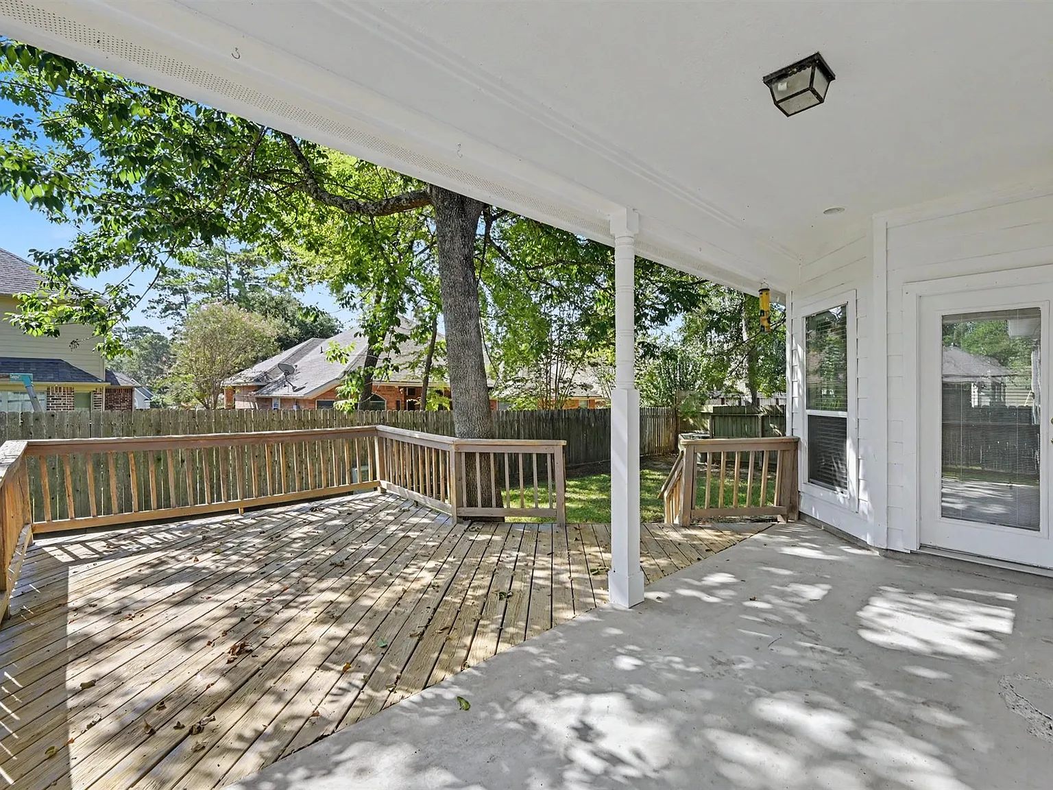 3 bed, 2.0 bath, 2227 sqft, $2,200 — Photo 4