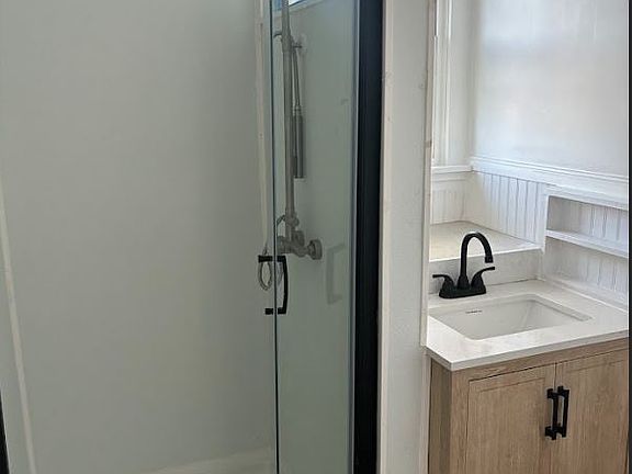 2nd image of 1112 Ebenezer Avenue Ext #203