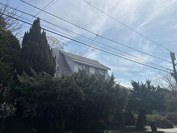 3rd image of 85 Elizabeth Ave