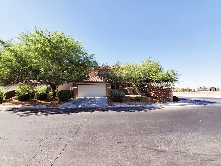 348 Bella Calabria Ave — Photo 24