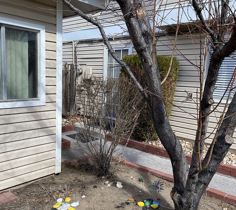 1st image of 1120 Bradley Sq