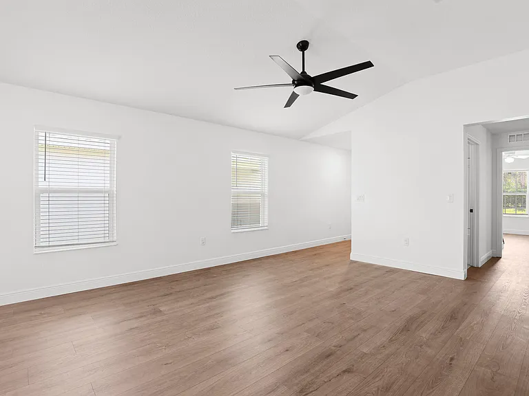 5870 NW Pine Trail Cir — Photo 9