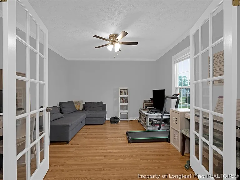 1928 Daphne Cir — Photo 4