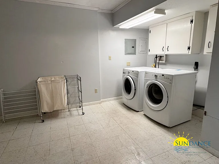 215 Moriarty St — Photo 14
