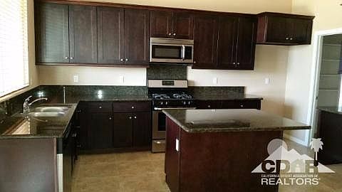 3rd image of 86186 Pinot Noir Ln
