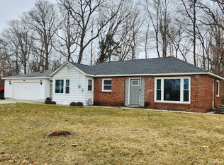 820 Rinehart Pl, Elkhart, IN 46516