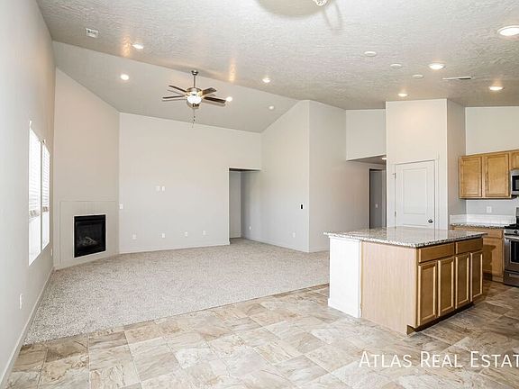 4th image of 3007 N Cherry Grove Way