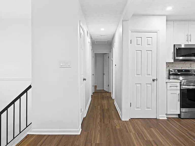 2304 S Hairston Rd — Photo 6