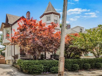 218 E 239th Street, Bronx, NY, 10470