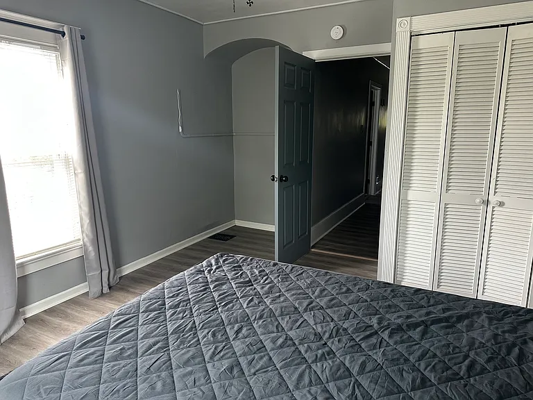 126 1/2 Laurel Ave #2 — Photo 9