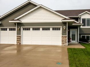 1136 Heron Dr, Mankato, MN 56001