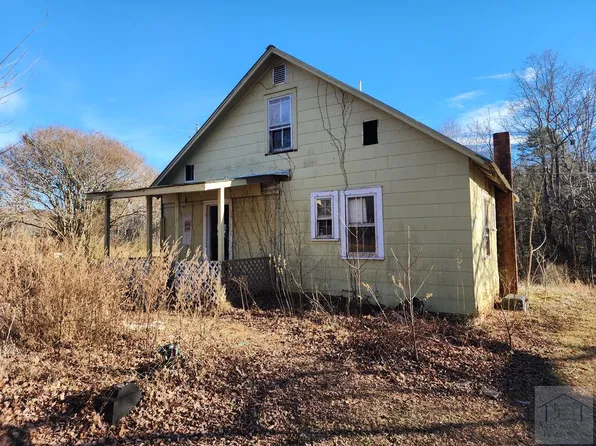 281 Providence Dr, Patrick Springs, VA 24133