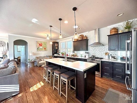 4th image of 33 33 Blanco Place