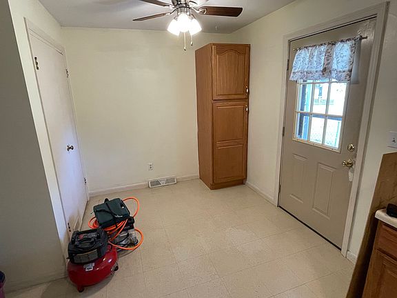 2nd image of 2410 Windy Hill Ln