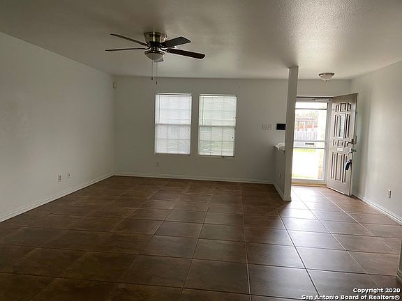 4th image of 11106 Hillsdale Loop