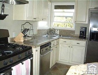 2nd image of 2552 Belmont Ave